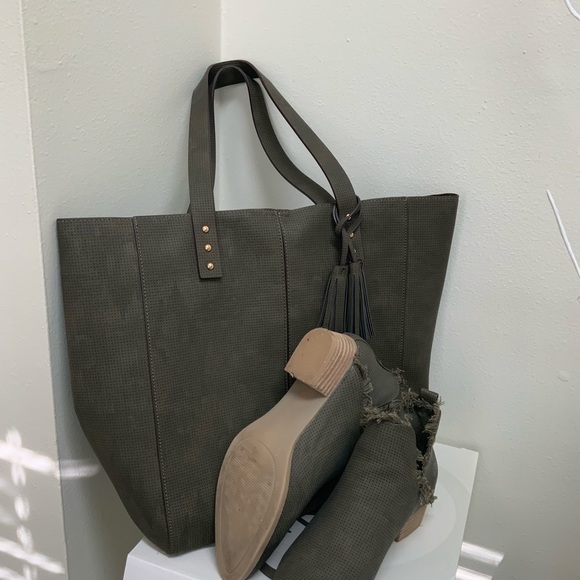 CATO Hunter Green Boots - Picture 3 of 4